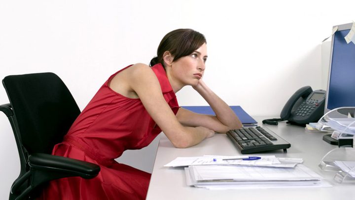 الجلوس يعرّضك لخطر الإصابة بـ9 أنواع من السرطان!