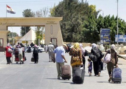 فتح باب التسجيل للعالقين الراغبين بالعودة إلى قطاع غزة