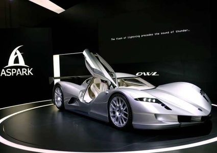 سيارة يابانية كهربائية بتسارع صاروخي