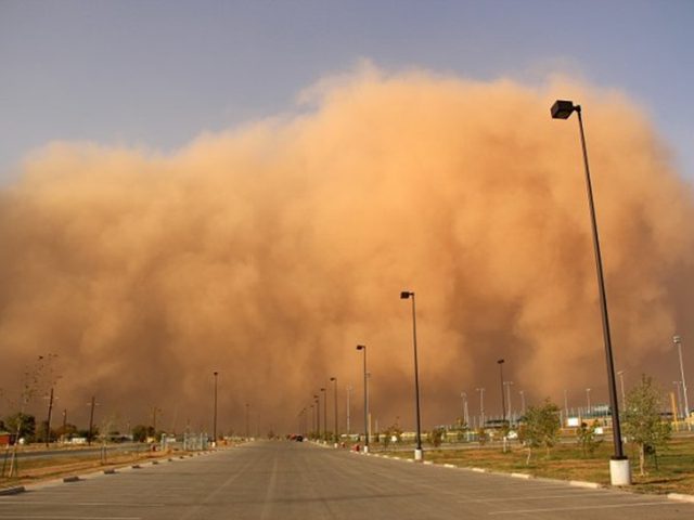 كيف تتجنب موجات الغبار وتأثيرها على صحتك؟