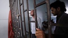دعوات لمساندة الأسرى في خطواتهم التصعيدية ضد الاعتقال الإداري