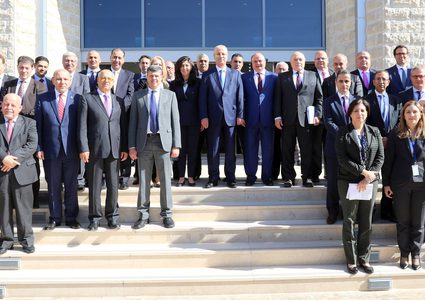 رئيس الوزراء يؤكد استمرار دعم الحكومة لجهود تطوير سلطة النقد