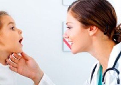 ما هو السن المناسب لاستئصال اللوزتين عند الأطفال؟