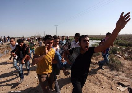 الإحتلال يُطلق النار تجاه المتظاهرين شرق المحافظة الوسطى