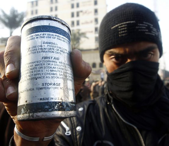 اثناء تسليمه 190 ألف شيكل لمواطنة حضر شخص رش الغاز عليه سرقه ولاذا بالفرار