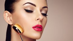 خطوات لتخفيف ظهور خطوط أثناء وضع كريم الأساس