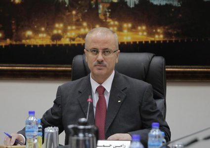 رئيس الوزراء يدعو الاتحاد الاروبي للبناء على مبادرة الرئيس عباس لتحقيق السلام