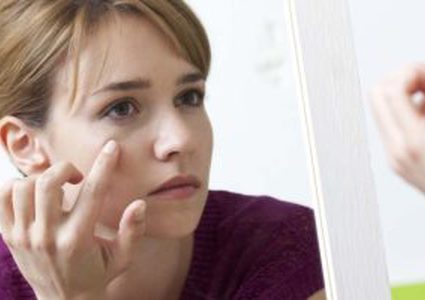 استخدم الطب البديل وعالج الكيس الدهني بزيت شجرة الشاي