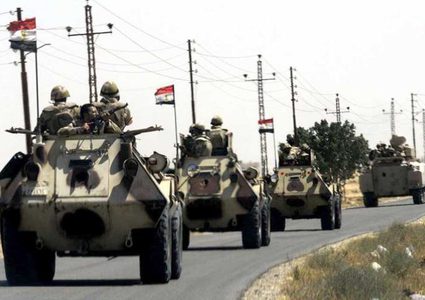 مقتل 7 جنود مصريين و71 "تكفيريا" منذ بدء عملية سيناء