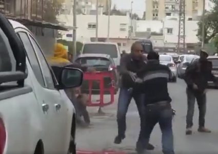 القتل بين العرب أعلى بنسبة خمسة أضعاف من عدد اليهود في إسرائيل (فيديو)