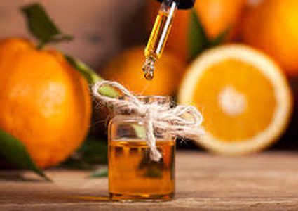 إليكم هذا الزيت السحري لعلاج حب الشباب