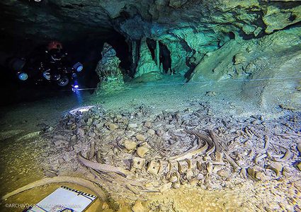 تاريخ مذهل لأكبر كهف غارق في العالم