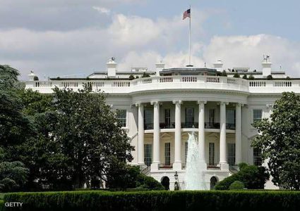 اصطدام سيارة بحاجز أمني قرب البيت الأبيض