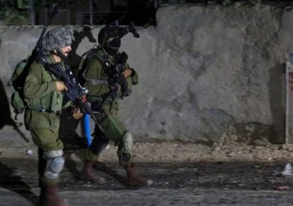 الاحتلال يعتقل شابًا ويصيب آخرًا في بيت لحم