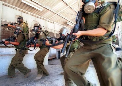 الاحتلال يواصل التنكيل بالأسرى في مركز "عتصيون"