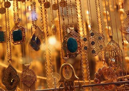 الذهب يتجه لأكبر خسارة أسبوعية هذا العام مع ارتفاع الدولار