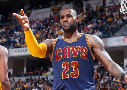 إنجازات جديدة لـ"الملك" في دوري كرة السلة الأميركية