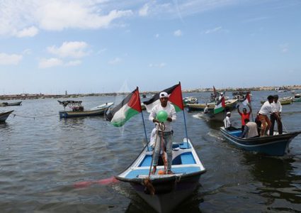 نقابة الصيادين في غزة تعلق علمها ليومين