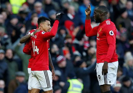 يونايتد يقلب الطاولة على تشيلسي ويستعيد "الوصافة"