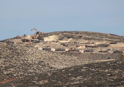 مستوطنون يستولون على 120 دونما من أراضي جالود