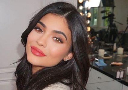 تغريدة كايلي جينر تكبّد "سناب" خسائر بقيمة 1.3 مليار دولار