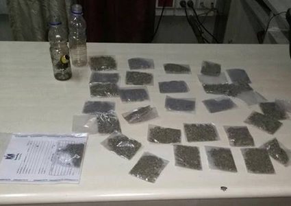 نابلس: ضبط 28 كيس من مادة الهايدرو المخدرة وادوات تستخدم للتعاطي