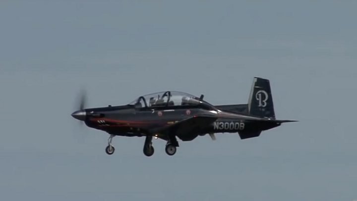 القوات البريطانية تتسلم طائرات تدريب أمريكية