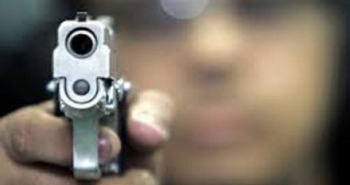 اصابة مواطنين بجراح في اطلاق نار من مجهولين بالخليل