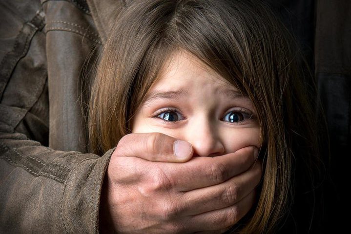 قصة طفلة نجت من الاختطاف بفضل نصيحة من أمّها!