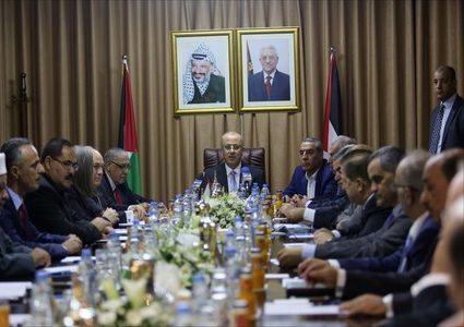 جلسة الحكومة مشتركة بين الضفة وغزة