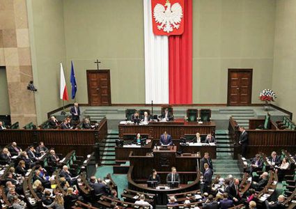 وفد بولندي يصل كيان الإحتلال الأربعاء لمناقشة "قانون المحرقة"