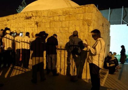 مستوطنون يقتحمون "مقام يوسف" شرق نابلس