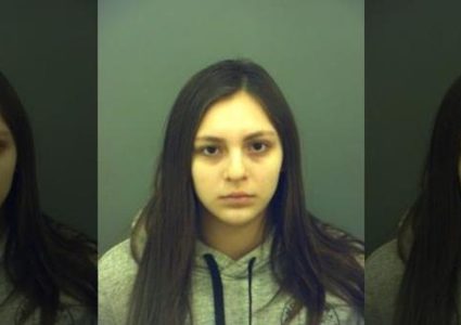 هذه الأم تخلصت من وليدها بعد دقائق بـ 9 طعنات