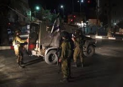 الاحتلال يعيق تحركات المواطنين على حاجز عسكري غرب جنين