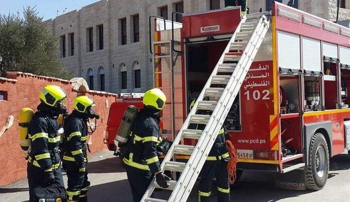 الدفاع المدني ينفذ سيناريو إخلاء وإطفاء في طولكرم