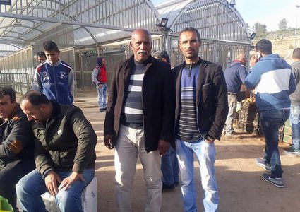 اتحاد عمال فلسطين ينظم زيارة الى معبر ترقوميا ويحذر العمال من سرقة مستحقاتهم(صور)