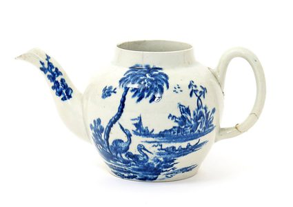 إبريق شاي يجلب لصاحبه كنزاً