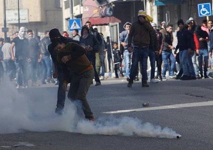 مواجهات في مختلف محافظات الوطن تنديداً بقرار ترامب