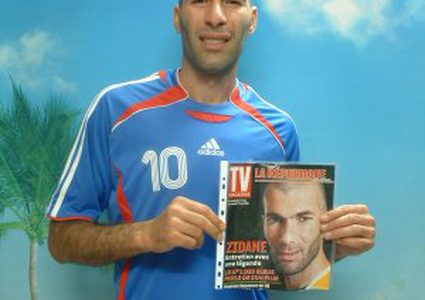 شاهد.. "شبيه زيدان" في أزمة حلها في إسبانيا