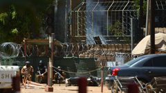 مقتل 28 عسكريا داخل مقر قيادة الجيش فى بوركينا فاسو