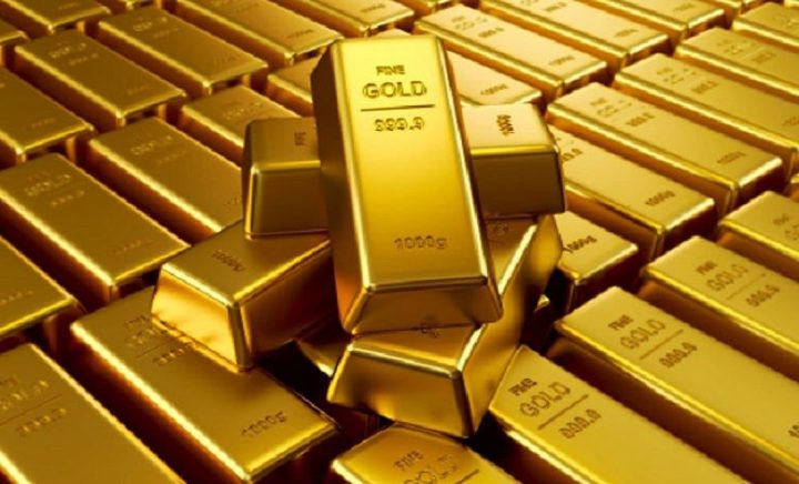 الحديث عن حرب تجارية عالمية يرفع قيمة الذهب مع تراجع الدولار