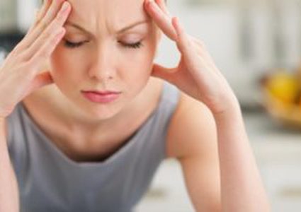 أعراض الإصابة بمرض السكر تشمل الصداع وعدم وضوح الرؤية بالعين