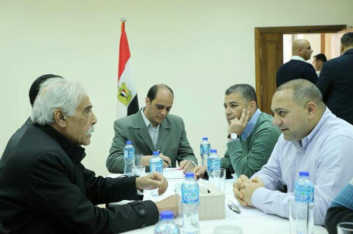 محافظ غزة يلتقي الوفد الأمني المصري ويشيد بدوره في انجاز المصالحة