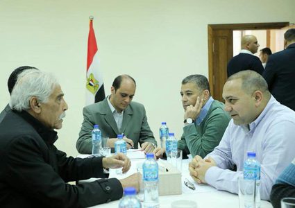 محافظ غزة يلتقي الوفد الأمني المصري ويشيد بدوره في انجاز المصالحة