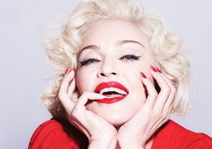 بين الحقيقة والسوشيال ميديا.. مادونا تصدم الجمهور بسبب هذا السيلفي!