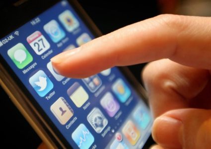 إطلاق تطبيق "الشرطة بخدمتك"