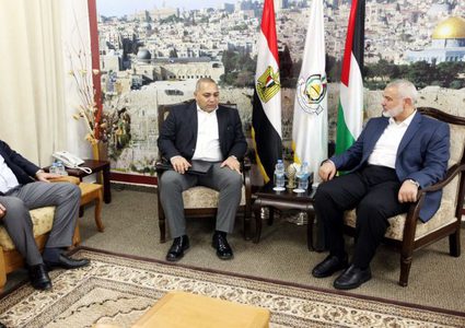 مصر تعمل في غزة على ثلاثة مسارات