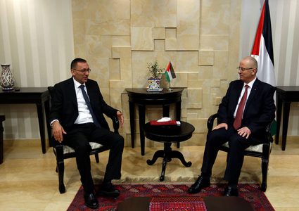 الحمد الله يبحث مع ممثل منظمة التعاون الإسلامي سبل تعزيز الدعم خاصة للقدس