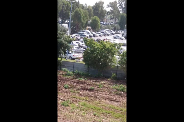 اطلاق نار على سائق في عكا بزعم دهس جنود(فيديو،صور)