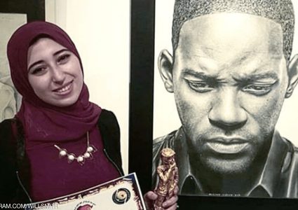 فنانة تصل للعالمية بفضل لوحات لويل سميث ومحمد صلاح